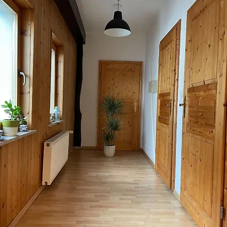 Retreat With Garden & Family Amenities *