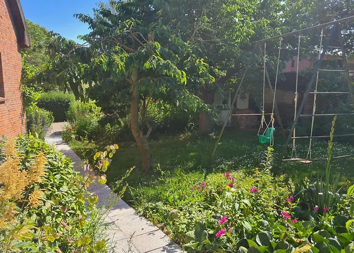 Retreat With Garden & Family Amenities * Krusenhagen