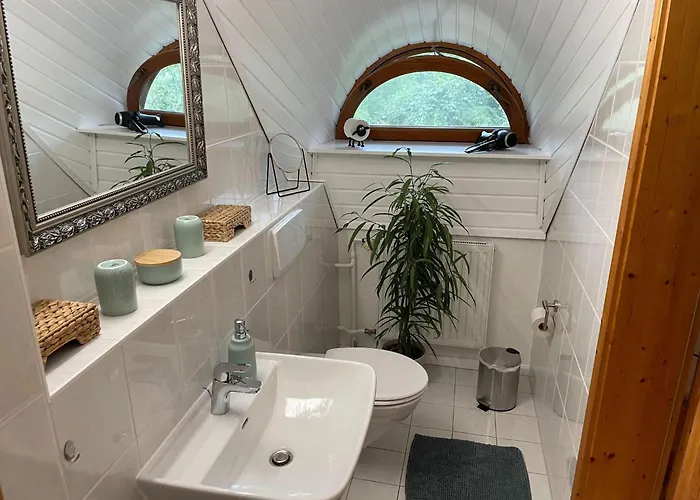 Retreat With Garden & Family Amenities Apartmán