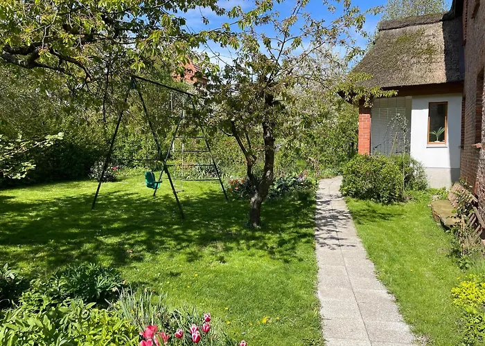 Retreat With Garden & Family Amenities Krusenhagen