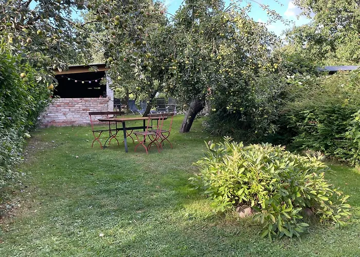Retreat With Garden & Family Amenities Apartmán Krusenhagen